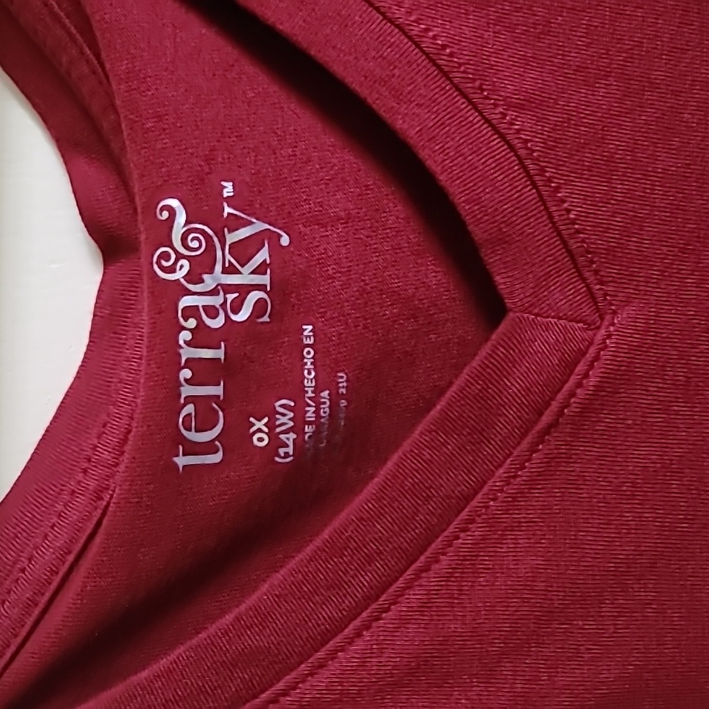 NWT Long Sleeved Tee - Picture 2 of 6